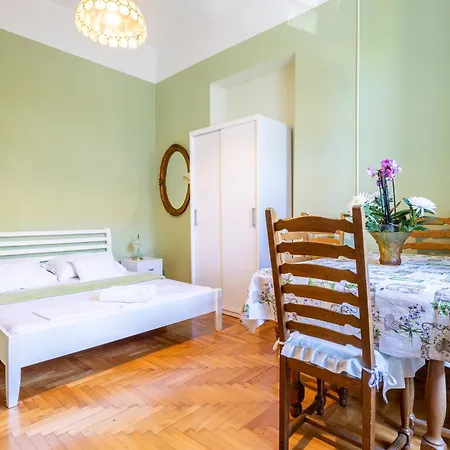 Traditional Dalmatian 3 Min Walk To Apartament
