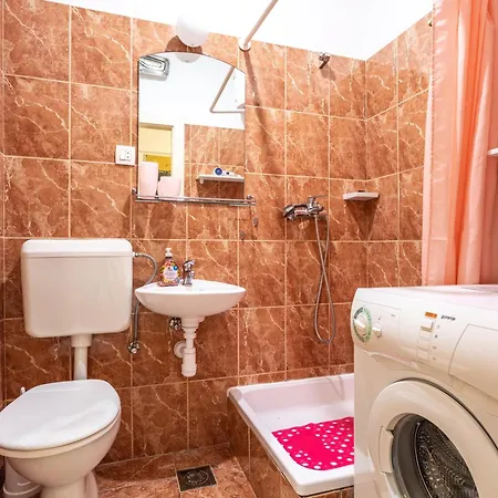 Traditional Dalmatian 3 Min Walk To Apartament Split