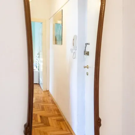 Traditional Dalmatian 3 Min Walk To Apartament Split