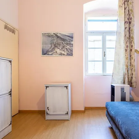 Traditional Dalmatian 3 Min Walk To דירה *