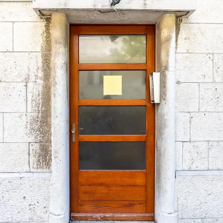 Traditional Dalmatian 3 Min Walk To דירה *